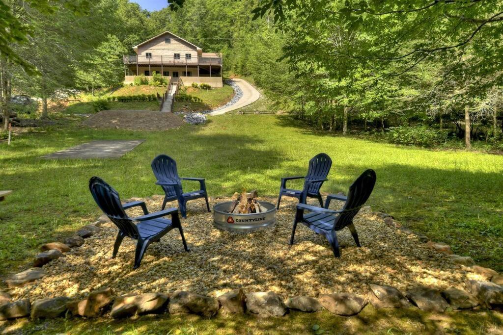 The Chariot - Creek Front With Hottub, Fire Pits, Billiards, Ev Charger - Sandalwood Stays Blue Ridge Extérieur photo