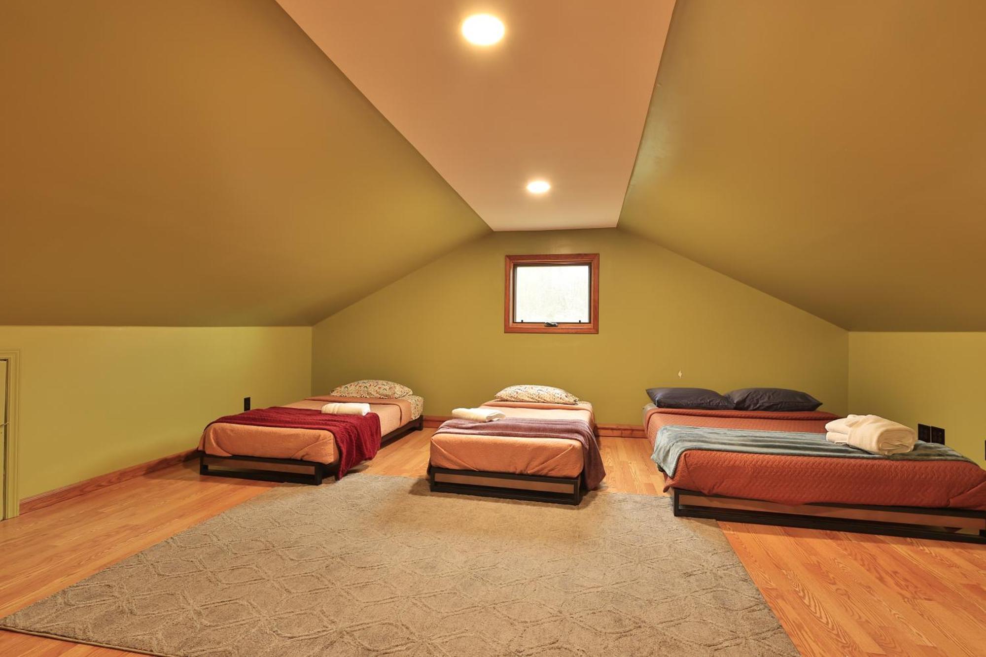 The Chariot - Creek Front With Hottub, Fire Pits, Billiards, Ev Charger - Sandalwood Stays Blue Ridge Extérieur photo